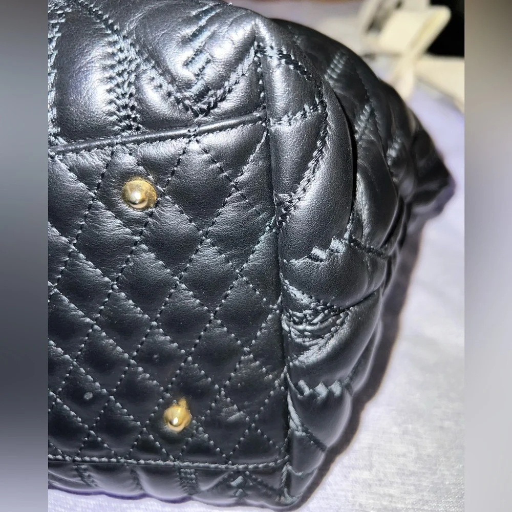 Orlandi Valentino Oversized Black Leather Tote - Picture 3 of 11
